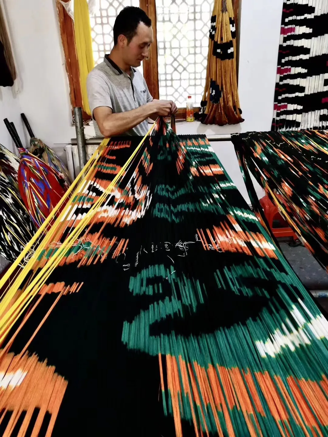 Xinjiang Weaver
