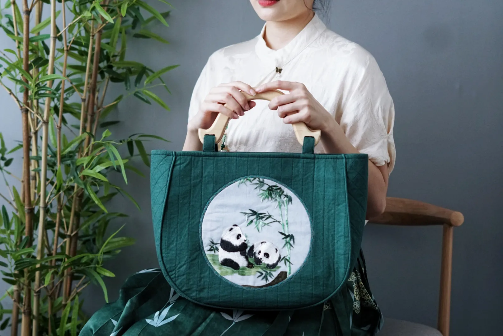 Xiang Embroidery Vintage Crossbody Bag - Yunbuyao Fine Embroidery