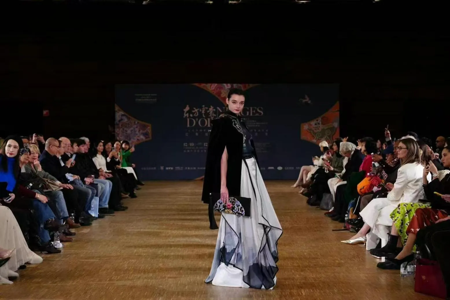 Yunbuyao 2025 Paris Louvre Fashion Show Collection